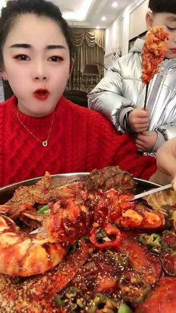 大瓜吃龙虾尾,龙虾尾的美味诱惑