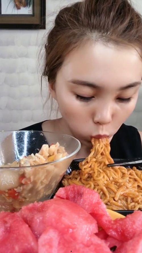 吃火鸡面的瓜,揭秘吃火鸡面的疯狂瓜界风云